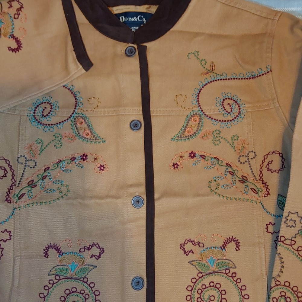 NEW Denim & Co Women's Boho Embroidered Large Denim Brushed Twill Jacket Tan